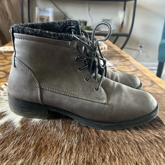 Gray Lace-Up Ankle Boots - Picture 5 of 7